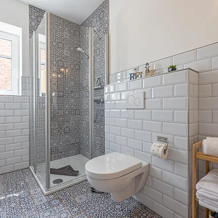 Haus Lee 54 아파트 부숨